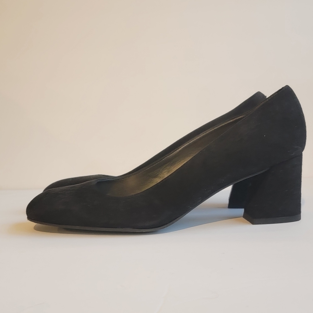 Stuart Weitzman Black Suede Women's Block Heel size 8 m gorgeous